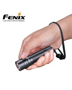 Fenix E28R lommelykt